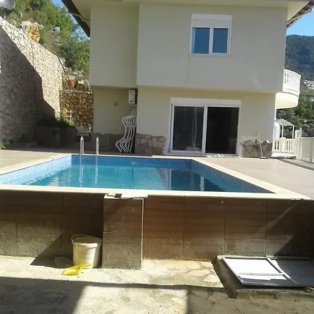 Tuna Villa